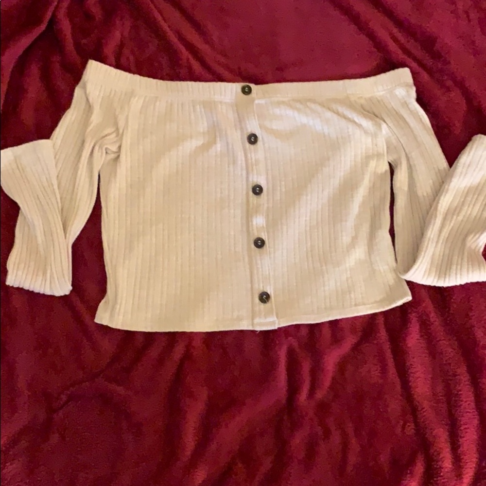 Off the shoulder Long sleeve